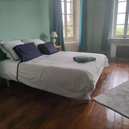 Chateau Le Puybelliard Bed & Breakfast Chantonnay Exterior photo